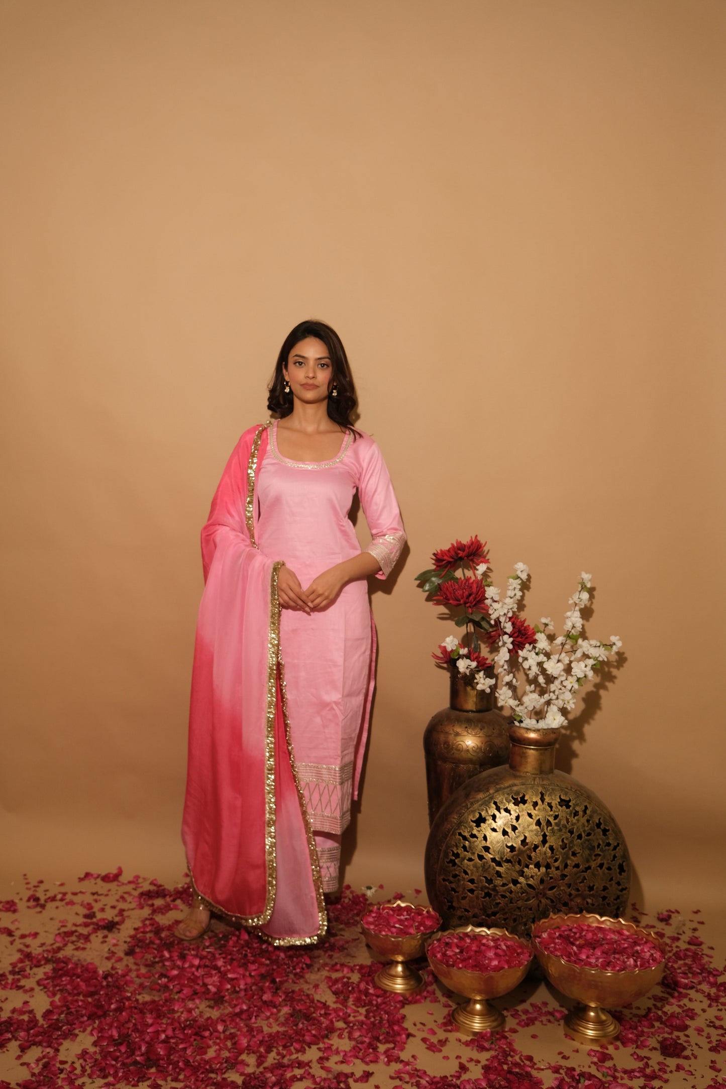 Yaviniya Suit