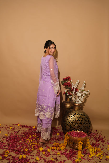Raviraah Suit Set