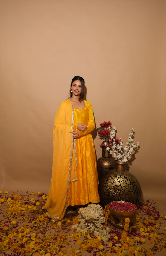 Tanveeraa Suit Set