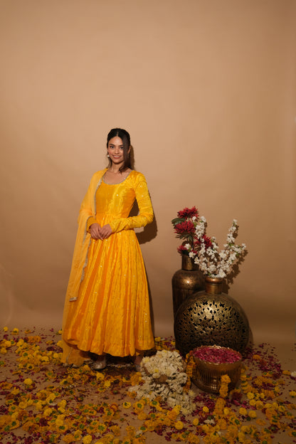 Tanveeraa Suit Set